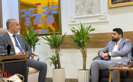 الشبكي يزور دائرة صحة نينوى ويلتقي بمديرها