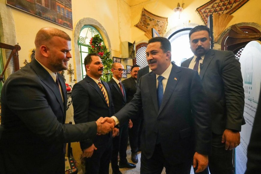 السوداني في قلب الموصل.. جولة بين التراث والمخطوطات النادرة داخل مؤسسة بيتنا الثقافية