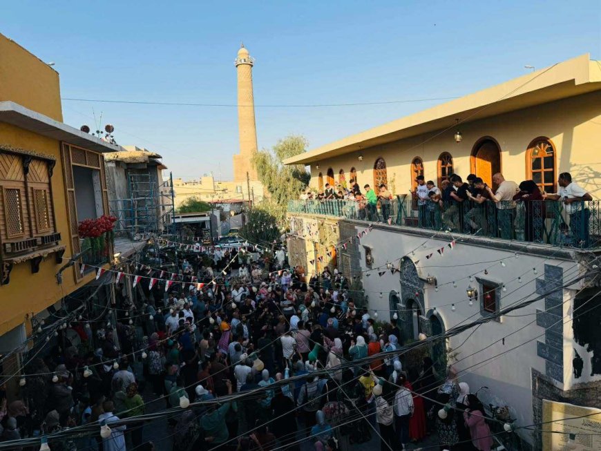 احتفالات تعم ازقة الجامع النوري الكبير في الموصل بعد اعماره وافتتاحه، مؤسسة بيتنا الثقافية قبلة المُهنئين