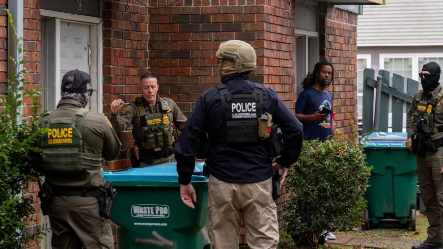 الولايات المتحدة تعلن توقيف 18 شخصا باحتجاجات مناهضة لإدارة الهجرة الأمريكية