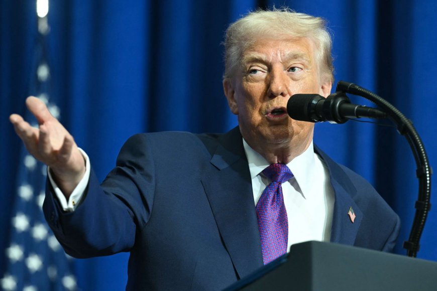 ترامب يتعهد بفرض تعرفة جمركية بنسبة 10 بالمئة على جميع الواردات إلى الولايات المتحدة